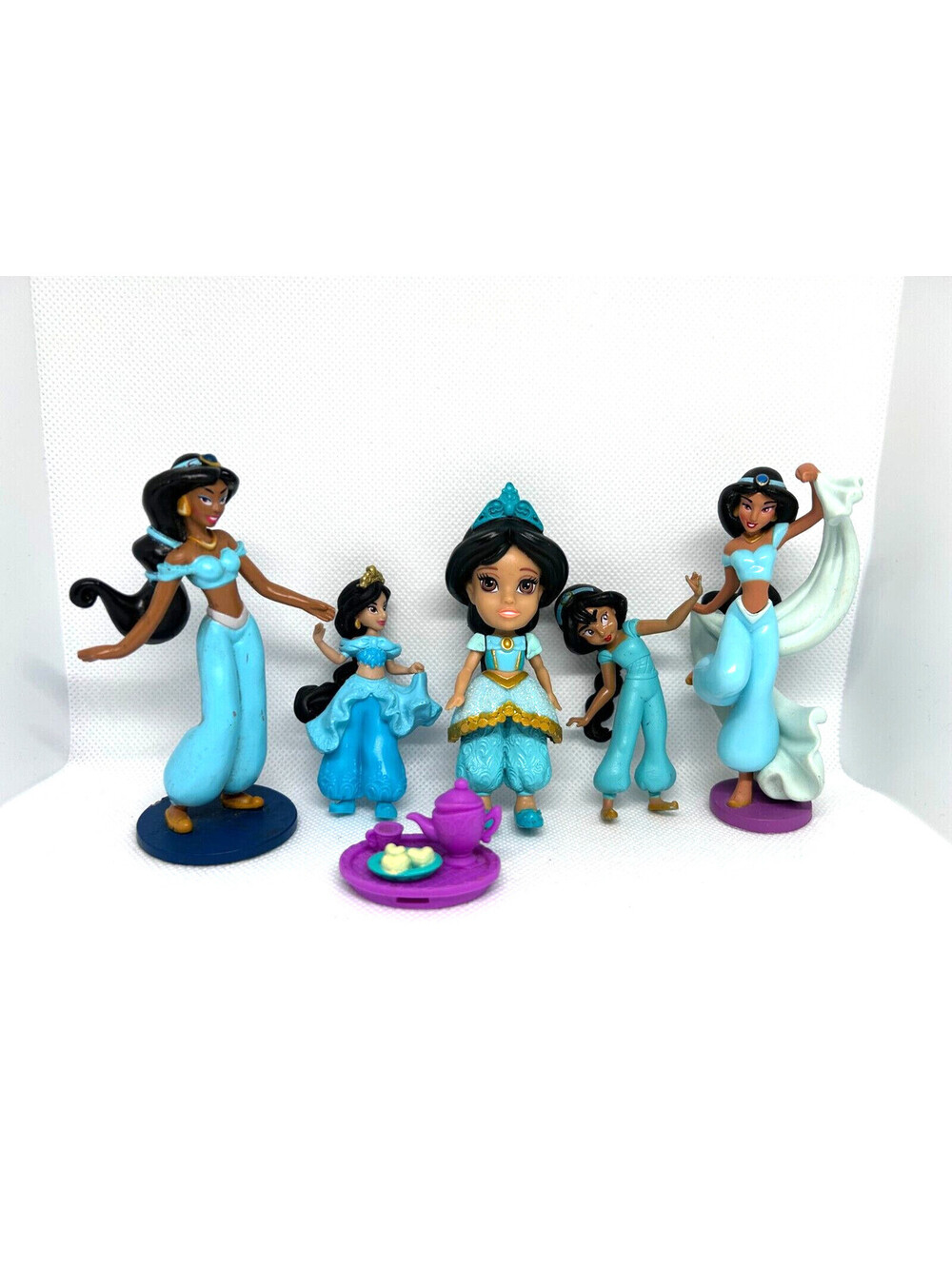 Lot of 5 Disney Princess Jasmine Figures Plus 1 Accessory (Aladdin)